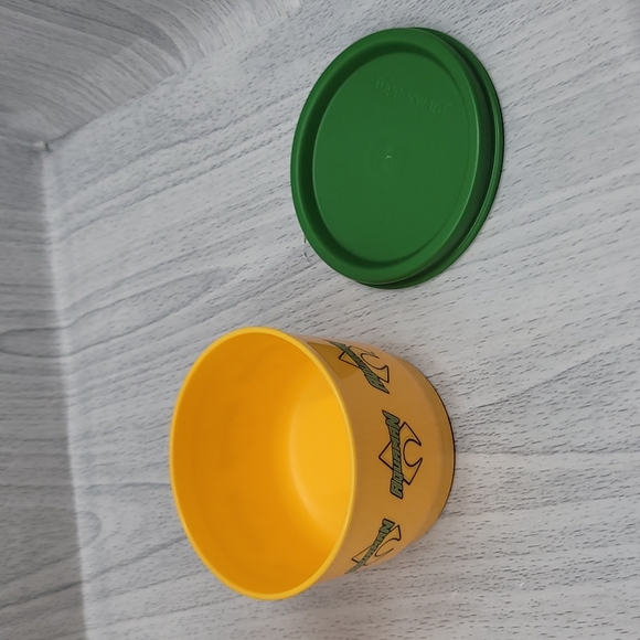 Tupperware Aquaman Snack Set - Picture 3 of 9